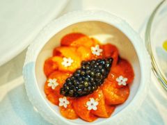 紫海胆配鱼子酱佐发酵梅子酒啫喱-Le Bistrot de Racine