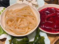 -肖肖酸萝卜鱼火锅(总店)