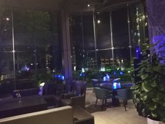 -星河吉酒店-BOND大堂吧·咖啡·简餐
