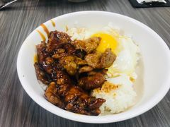 劲辣川椒牛肉蛋饭-新记餐厅(香槟大厦店)