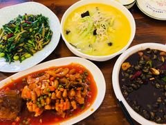 -侬佳蒸菜馆(听潮店)