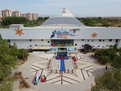 -乔波室内滑雪场