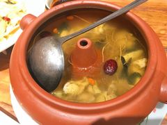 -老滇山寨•云南特色菜•地方菜•民族风情歌舞表演(金碧店)