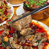 喝一口汤再吃一口菜，真的美滋滋