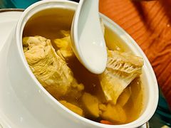 瑶柱炖烟斗骨汤-广舟(千禧店)