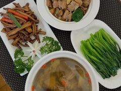 -乐禧母婴全自营月嫂(宝山店)