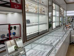 -翰佐蔡司小乐圆·依视路星趣控·暴龙眼镜折扣店