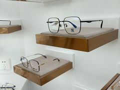 -翰佐蔡司小乐圆·依视路星趣控·暴龙眼镜折扣店
