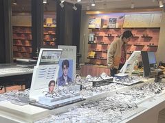 -瑞司视光眼镜·蔡司战略合作眼镜店(新街口店)