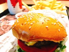 -The Habit Burger Grill 哈比特汉堡(复兴soho店)
