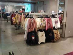 -H&M(天一广场店)