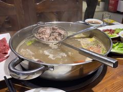 -乡土黄·鲜牛肉火锅·小龙虾(兴业街店)