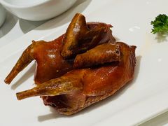 大厨玻璃脆皮妙龄乳鸽-天然台1908(中建广场店)