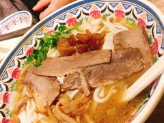 -鑫花溪牛肉米粉(人民广场店)
