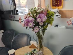 -靓芙泉专研痘痘肌