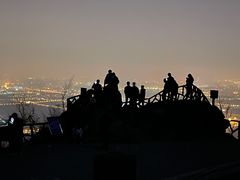 -鬼笑石后山停车场