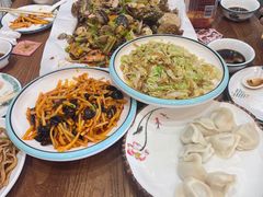 -东来菜馆•手抓海鲜家常菜•海鲜锅贴(鸽子窝店)