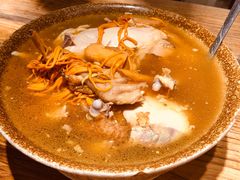 松茸藏香鸡-缘生态云南菜·野生菌庭院餐厅(华侨城店)