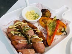 -露露家咖啡店