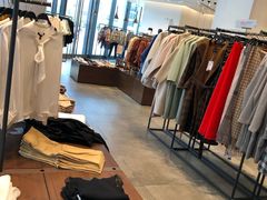 -URBAN REVIVO(上海中庚漫游城店)