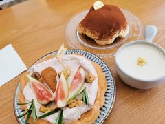 -半勺舒舒生日蛋糕店