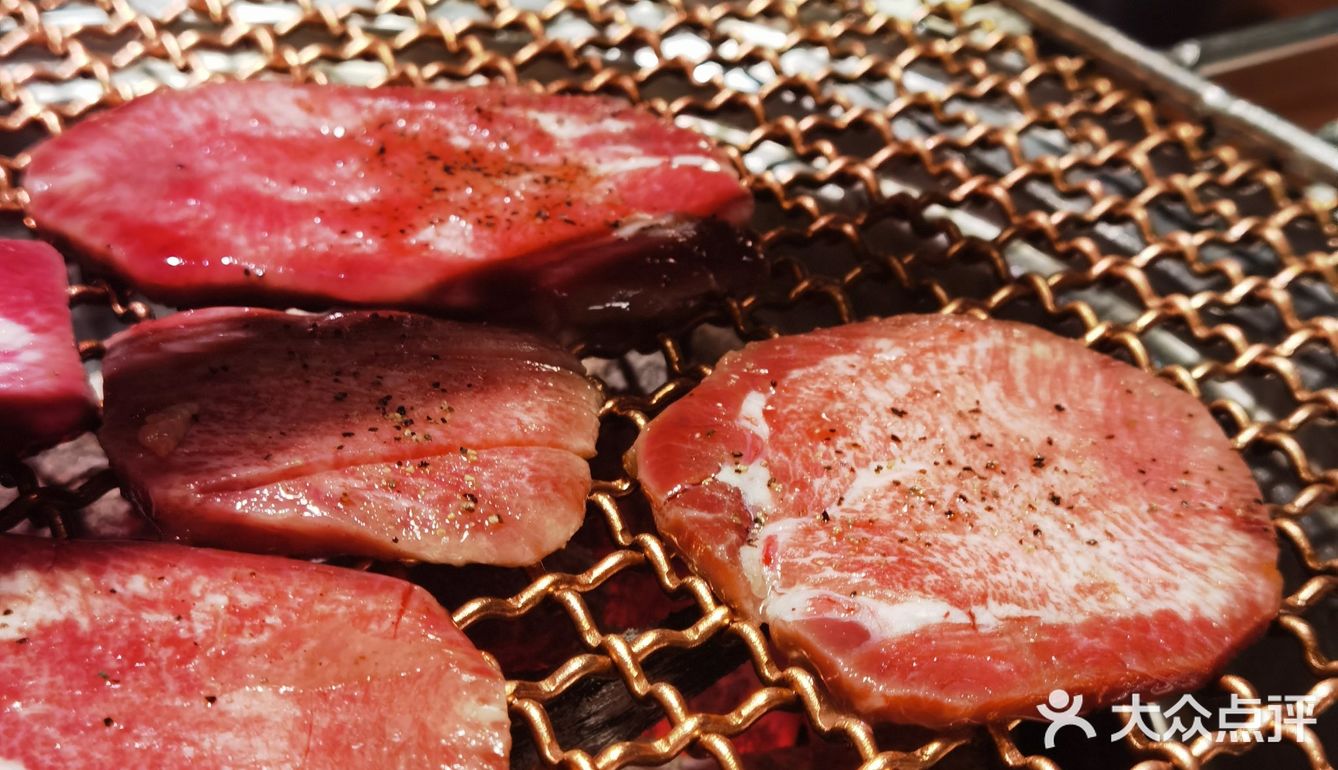 挑个雪天❄️来樱花树下烤肉肉🥩