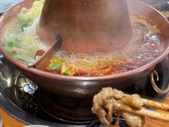 -果松木炭酸菜铜火锅·外婆参鸡汤