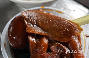 Mother Bridge Pig Trotter Ginger Dish