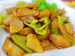 -九妹农家大铁锅东北菜(江湾店)