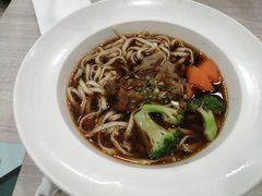 金牌半筋半肉面-康师傅私房牛肉面(北京南站店)