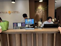 -上海虹桥中心爱琴海亚朵S酒店