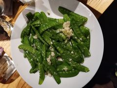 清炒荷兰豆（特约）-晃晃悠悠酒肉合作社
