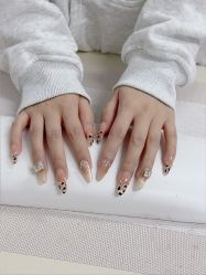 -尤米一站式美甲美睫