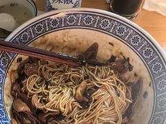 -沪西老弄堂面馆(定西路店)