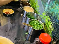 -马路边边串串香(苗栗路店)
