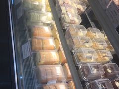 -红宝石·鲜奶小方·海派西点房(丰庄店)