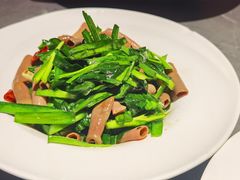韭菜炒海肠-佬太公海鸭·海鲜大排档(上海总店)