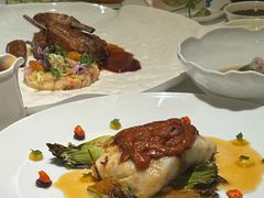 纸包橄榄油浸渍海鲈鱼-Le Comptoir de Pierre Gagnaire