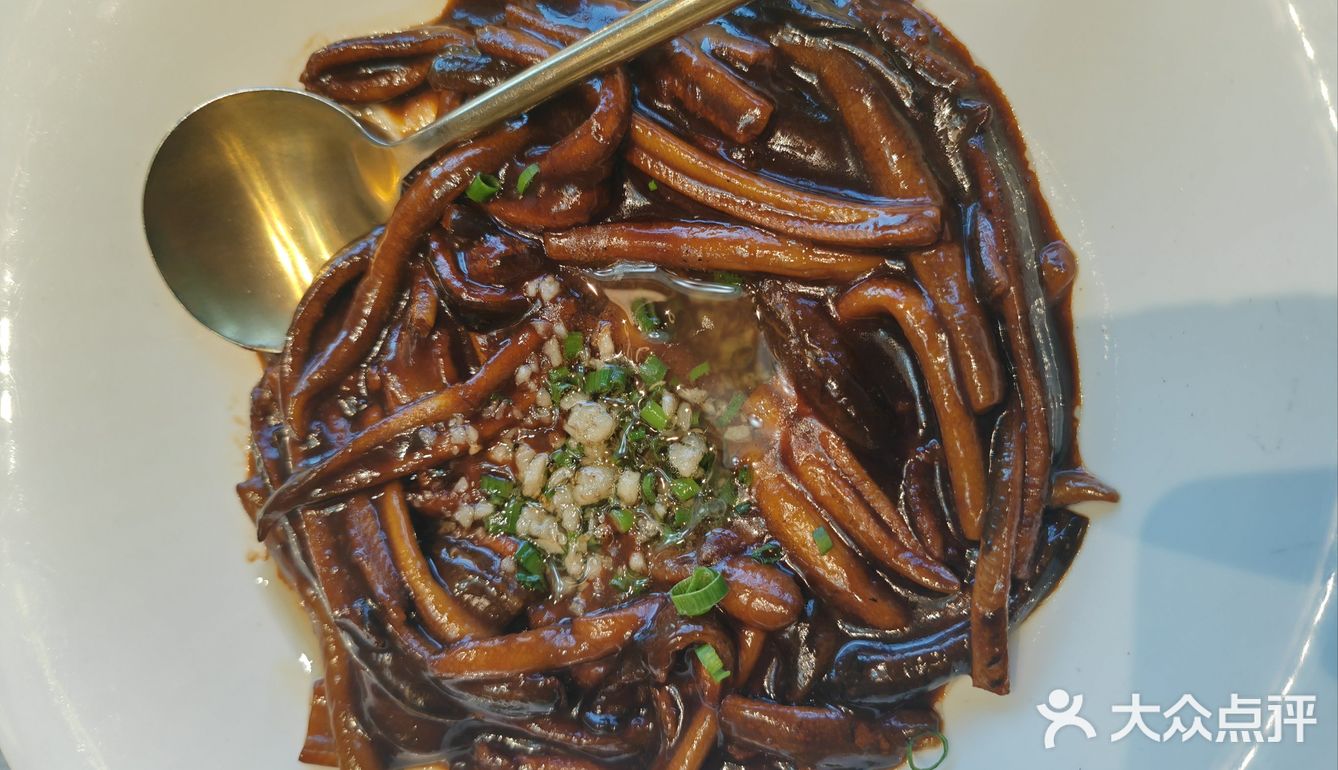 老上海风情的餐厅