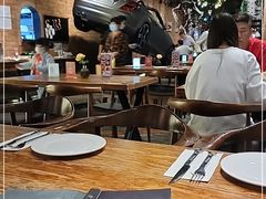 大堂-1886德国汽车餐厅(外滩十六铺码头店)