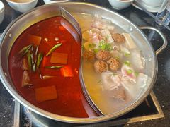 台式麻辣锅拼东北酸菜白肉锅-吴记鲜定味
