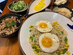 双溏心蛋炸酱面-中国凉都黄牛肉馆(杭州总店)