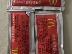-麦当劳(展览路店)