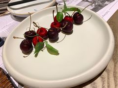 樱桃鹅肝-小大董·烤鸭(凤凰汇店)