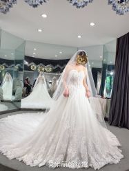 点击看大图 -艾米丽婚纱礼服