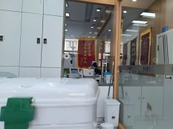 -靓芙泉专研痘痘肌