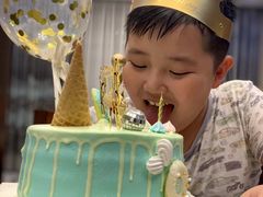 -咖咖熊蛋糕定制·英国蓝风车动物性淡奶油