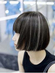 -变画·发型STUDIO