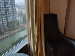 -上海虹桥西郊假日酒店