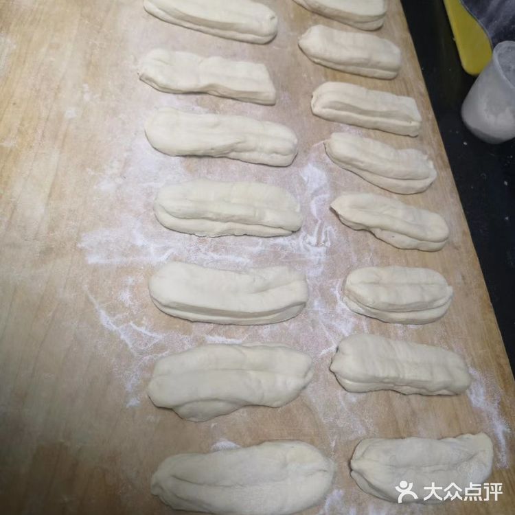 20200308001特殊的三八妇女节宅家制作炸油条记录……